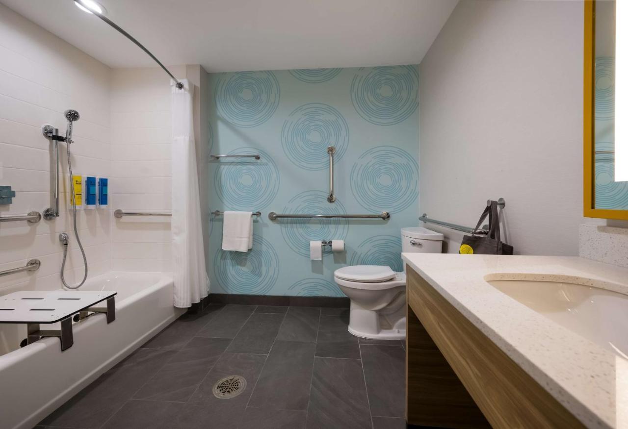 Tru By Hilton Novi Detroit Hotell Eksteriør bilde