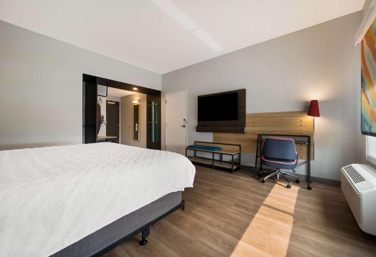 Tru By Hilton Novi Detroit Hotell Eksteriør bilde